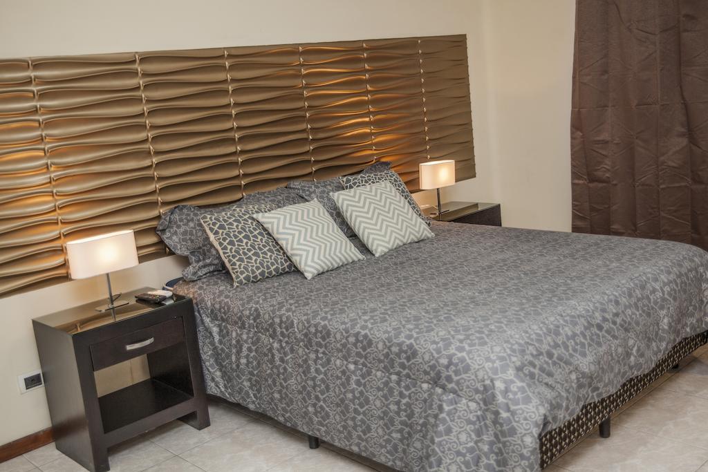 Hotel Boutique Valverde Cumbres De La Escalon Mejicanos Room photo